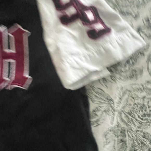 Hollister Black Top with White Script - Picture 5 of 10